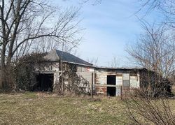 Bank Foreclosures in SUMNER, IL