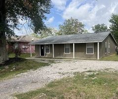 Bank Foreclosures in CROSBY, TX