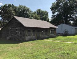 Bank Foreclosures in URICH, MO