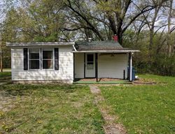 Bank Foreclosures in POCAHONTAS, IL