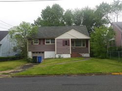 Bank Foreclosures in METUCHEN, NJ