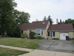 Bank Foreclosures in MUKWONAGO, WI