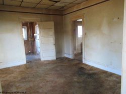 Bank Foreclosures in MANNINGTON, WV