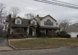 Bank Foreclosures in BAYPORT, NY