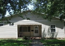 Bank Foreclosures in HERINGTON, KS