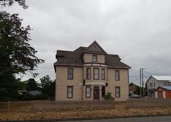 Bank Foreclosures in MYRTLE POINT, OR