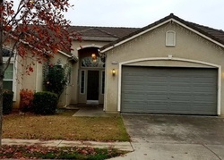 Bank Foreclosures in CLOVIS, CA