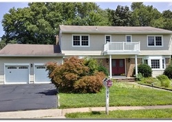 Bank Foreclosures in FAIRFIELD, NJ