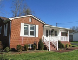 Bank Foreclosures in CLINTWOOD, VA