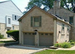 Bank Foreclosures in RIVER FOREST, IL