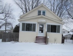 Bank Foreclosures in CENTER LINE, MI