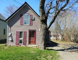 Bank Foreclosures in HOULTON, ME