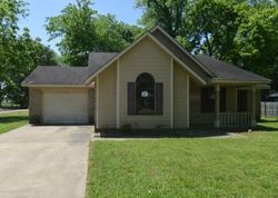 Bank Foreclosures in HOLLANDALE, MS