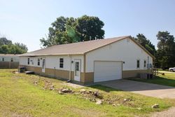 Bank Foreclosures in LEON, KS