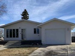 Bank Foreclosures in BOTTINEAU, ND