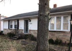 Bank Foreclosures in BLUEFIELD, WV