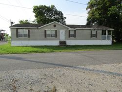 Bank Foreclosures in GOLDEN MEADOW, LA