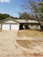 Bank Foreclosures in HUTCHINS, TX