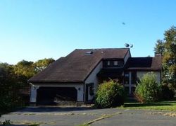 Bank Foreclosures in WOODBURY, CT
