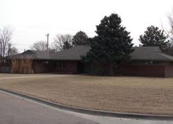 Bank Foreclosures in HUGOTON, KS