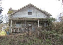 Bank Foreclosures in MIDDLEBOURNE, WV