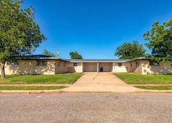 Bank Foreclosures in FOSS, OK