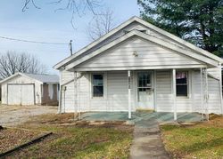 Bank Foreclosures in HOLTS SUMMIT, MO