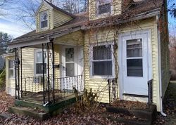 Bank Foreclosures in HOLDEN, MA