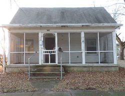 Bank Foreclosures in MOWEAQUA, IL