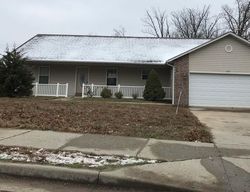 Bank Foreclosures in SAINT ROBERT, MO