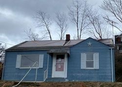 Bank Foreclosures in NARROWS, VA