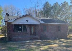 Bank Foreclosures in SALUDA, SC