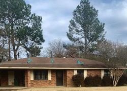 Bank Foreclosures in CANTON, MS
