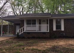 Bank Foreclosures in HENDERSON, TN