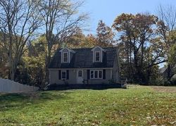 Bank Foreclosures in MEDWAY, MA