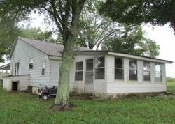 Bank Foreclosures in SUMMERTOWN, TN