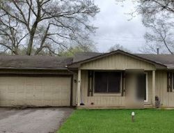 Bank Foreclosures in WALLED LAKE, MI