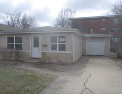 Bank Foreclosures in SCHILLER PARK, IL