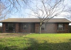 Bank Foreclosures in WILLS POINT, TX