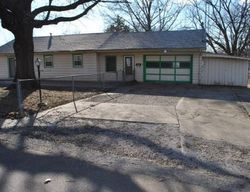 Bank Foreclosures in RICHMOND, MO