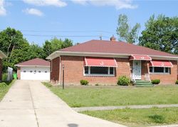 Bank Foreclosures in BEACHWOOD, OH