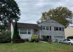 Bank Foreclosures in EAST MEADOW, NY