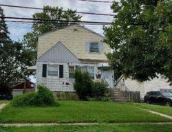 Bank Foreclosures in EAST ROCKAWAY, NY