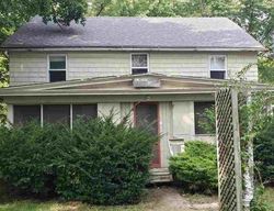 Bank Foreclosures in COLCHESTER, IL
