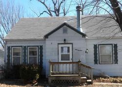 Bank Foreclosures in HILLSBORO, KS