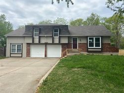 Bank Foreclosures in SHAWNEE, KS