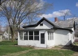 Bank Foreclosures in MANITO, IL