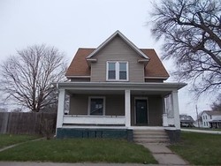 Bank Foreclosures in ROSEVILLE, IL