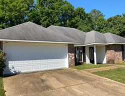 Bank Foreclosures in FLORENCE, MS