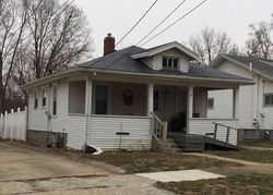 Bank Foreclosures in BLOOMINGTON, IL